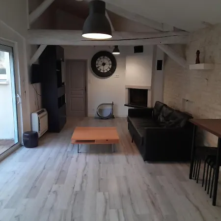 Large House 15 Persons 5 Bedrooms 3 Bathrooms La Rochelle Croix-Chapeau