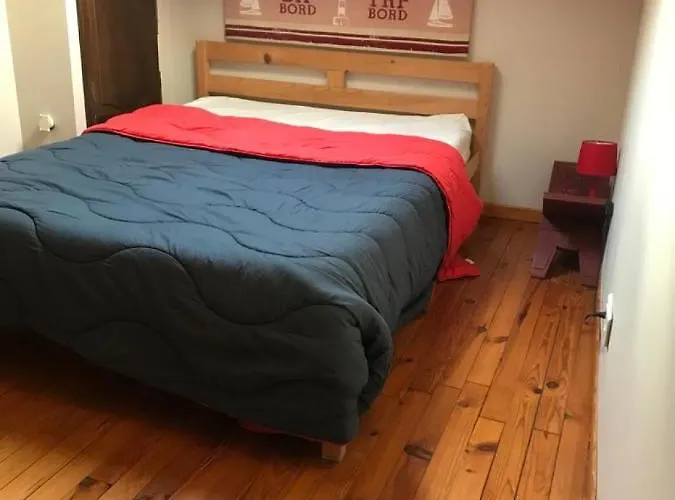 Charming 5-bedroom House In Croix-chapeau, La Rochelle, France