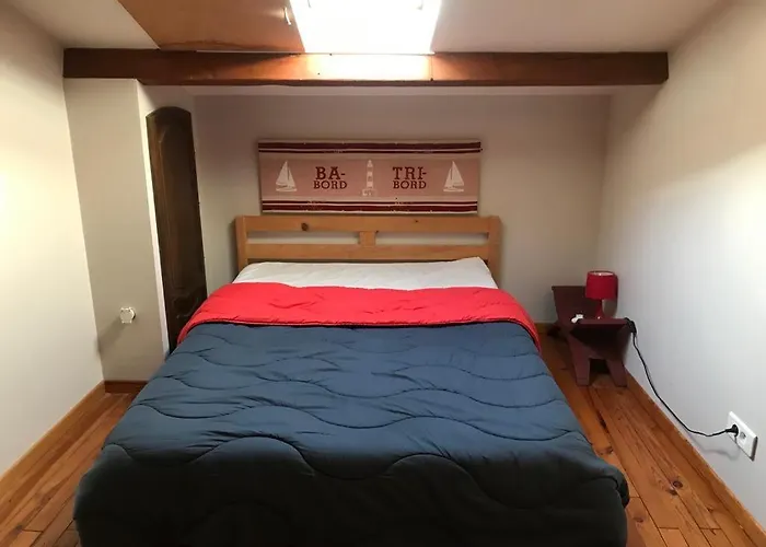 Charming 5-bedroom House In Croix-chapeau, La Rochelle, France