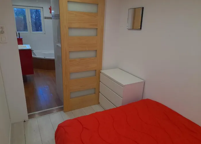 Charming 5-bedroom House In Croix-chapeau, La Rochelle, France Croix-Chapeau